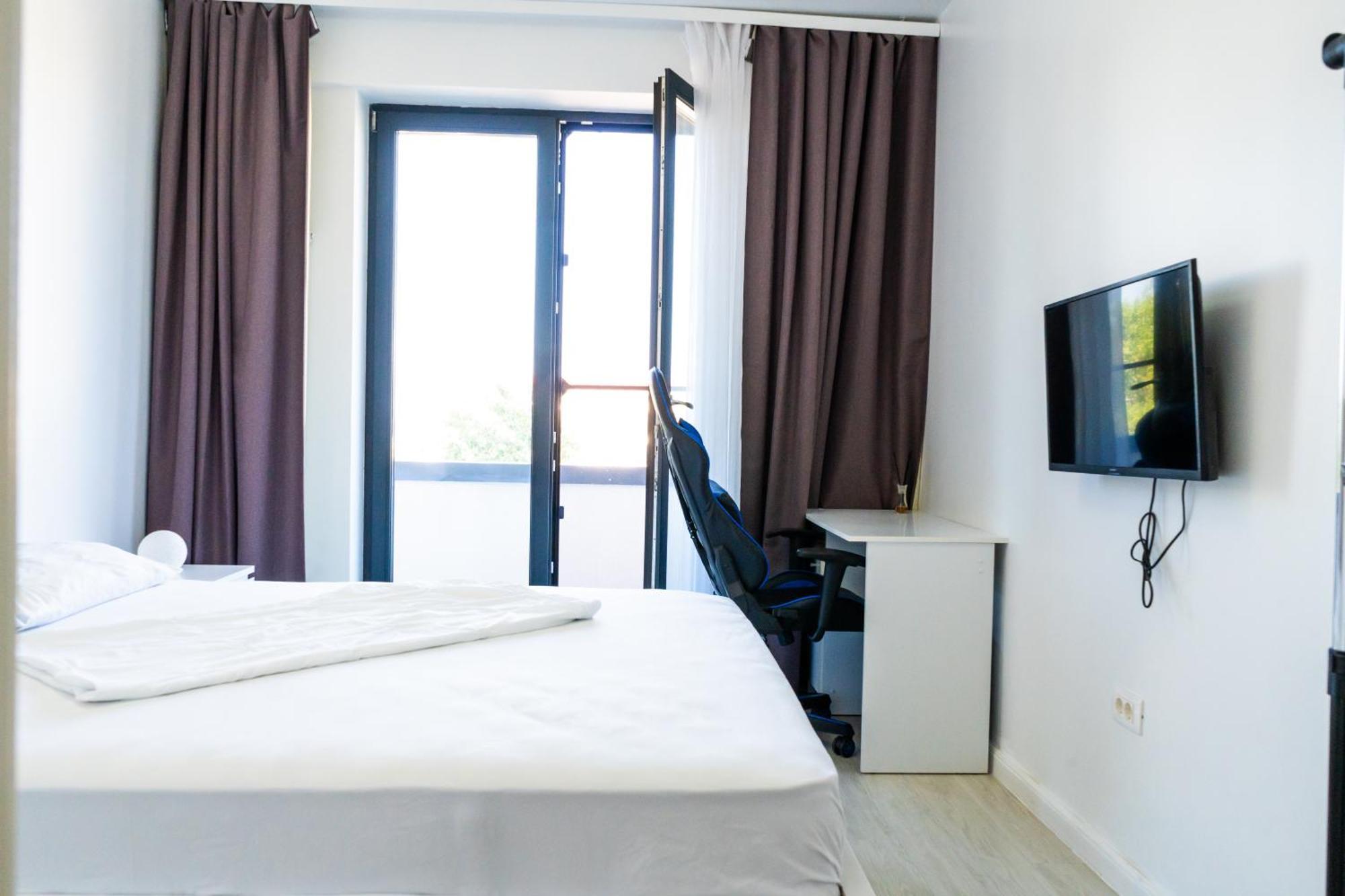 Alexis Spacious Classic Apartment Mamaia Exterior foto